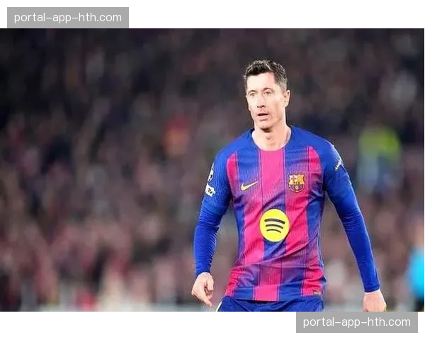 莱万传记作者透露：波兰前锋不适应巴萨替补，未来或去美职联和沙特